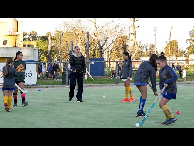 Everton abre una convocatoria para el hockey masculino en Arana