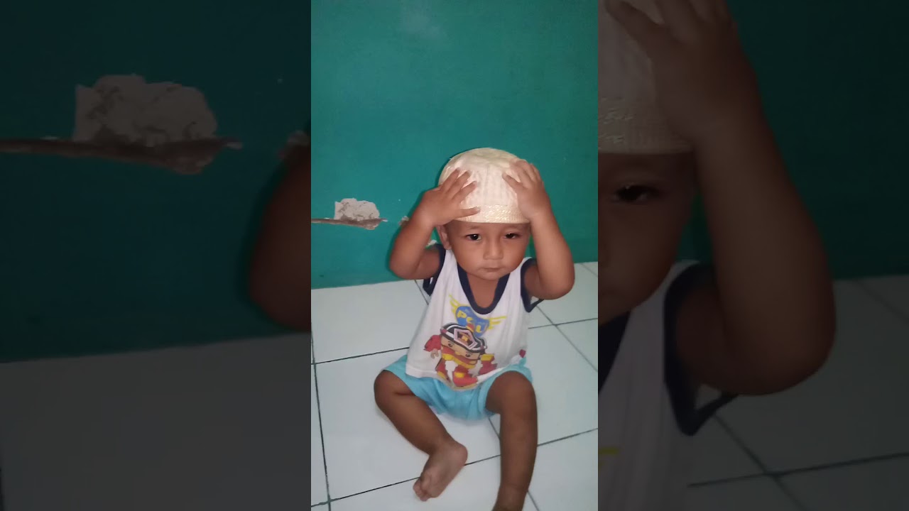 Pake peci katanya - YouTube