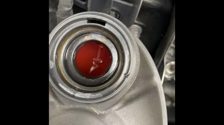 How to check and fill your Coolant/Antifreeze reservoir/expansion tank correctly.