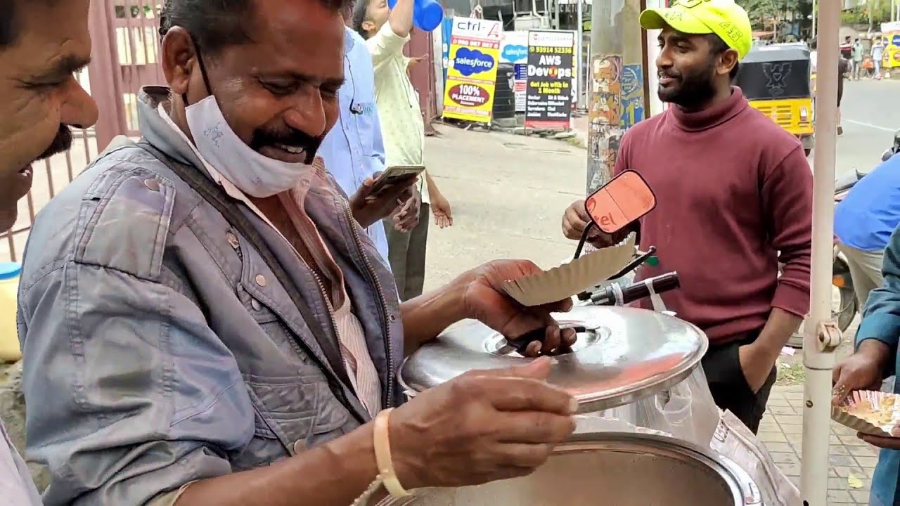 Hard Working Telugu Cycle Vendor Selling Dosa / Idli / Vada | Indian Street Food | Price 15 Rs/ | Indian Food Loves You