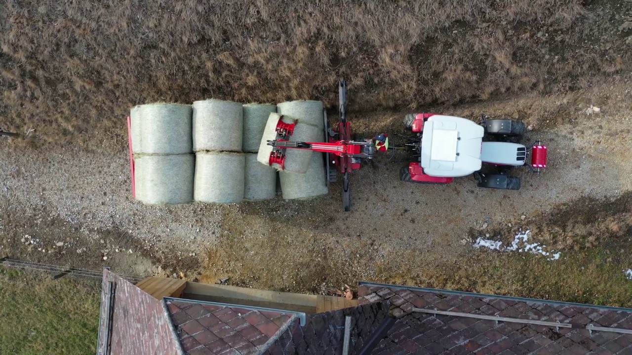 Heuballentransport mit Krananhänger Krpan GP 12D, Steyr Kompakt 4075 und Weidemann T4512