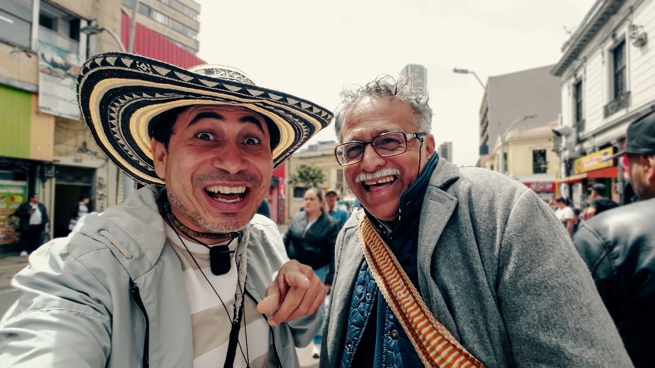 Me Encontré con Gente de Pueblo en BOGOTA, Probé CHICHA y Estuve en una Exposición