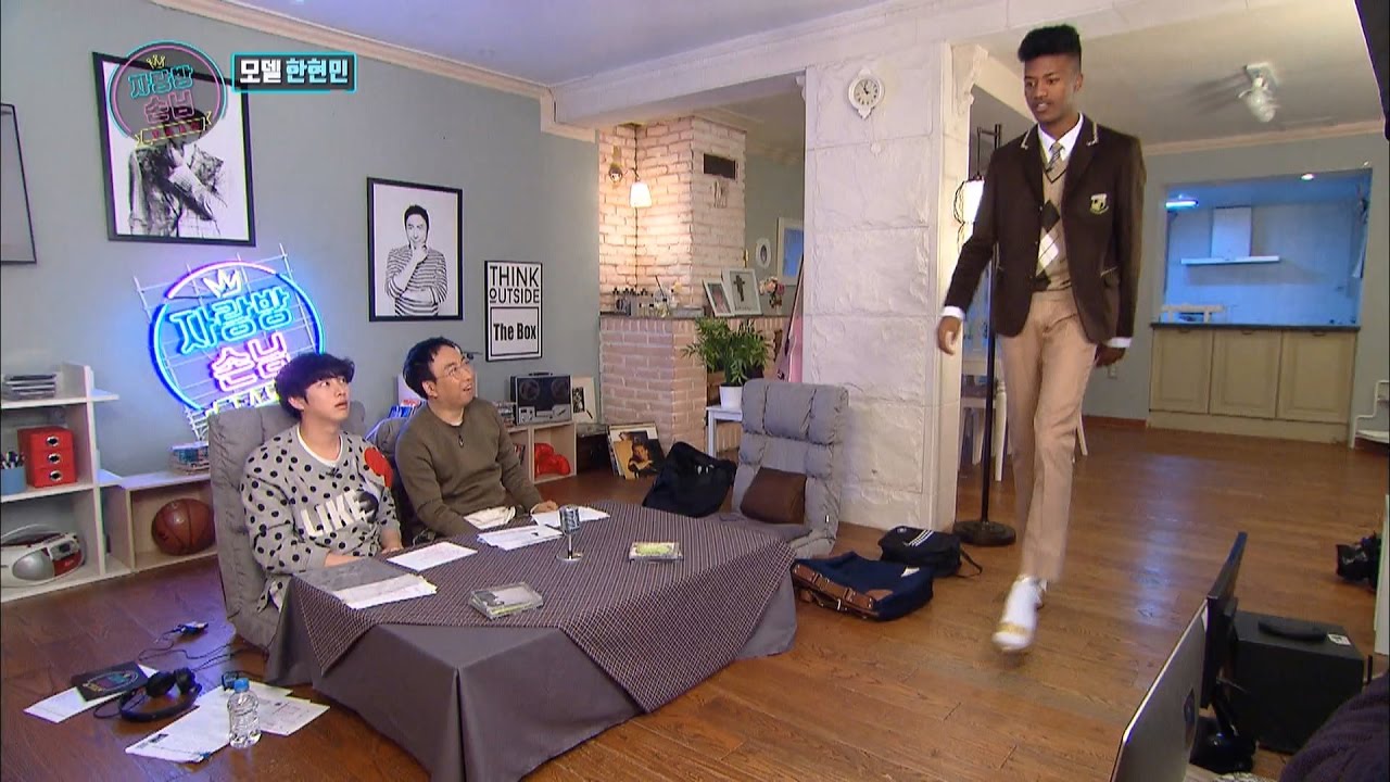 자랑방 손님 - 모델이 되기 위해 하이힐까지 신고 워킹 연습.20170316