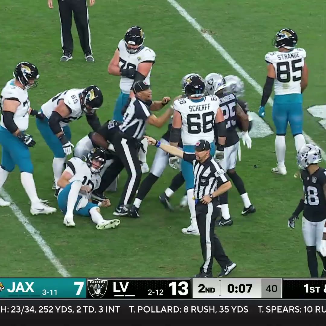 Thomas Harper with a Fumble Recovery vs. Jacksonville Jaguars