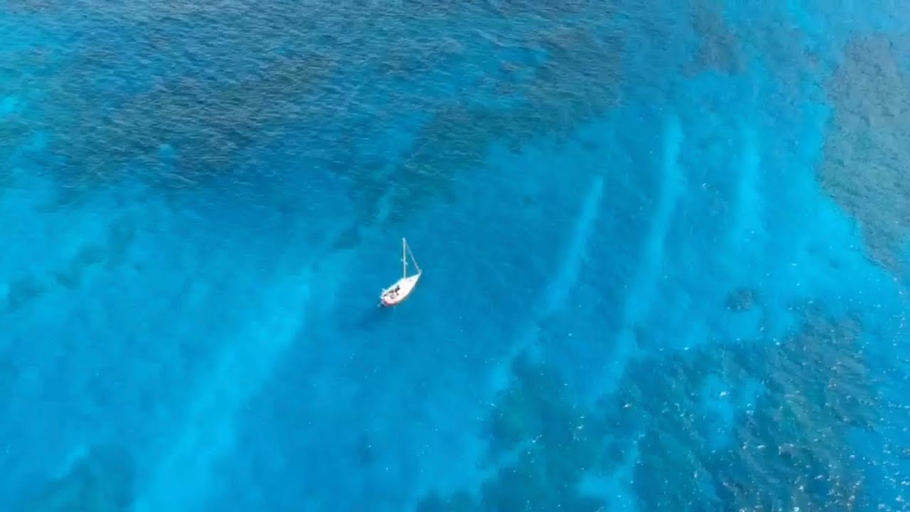 Sailing to Lahaina