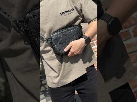 Сумка чоловіча Saddle Triple Pouch Black Grained Leather, видео 2