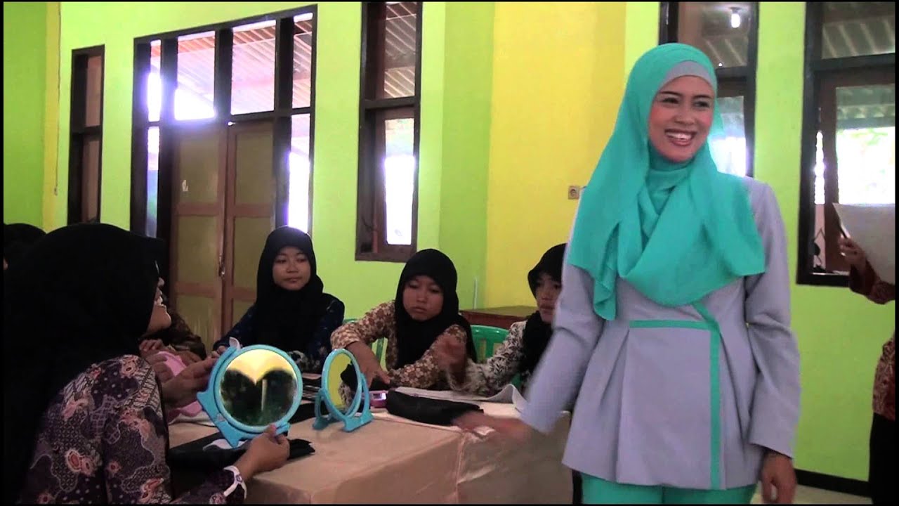 Hasil gambar untuk gambar beauty class smkn 6 jember