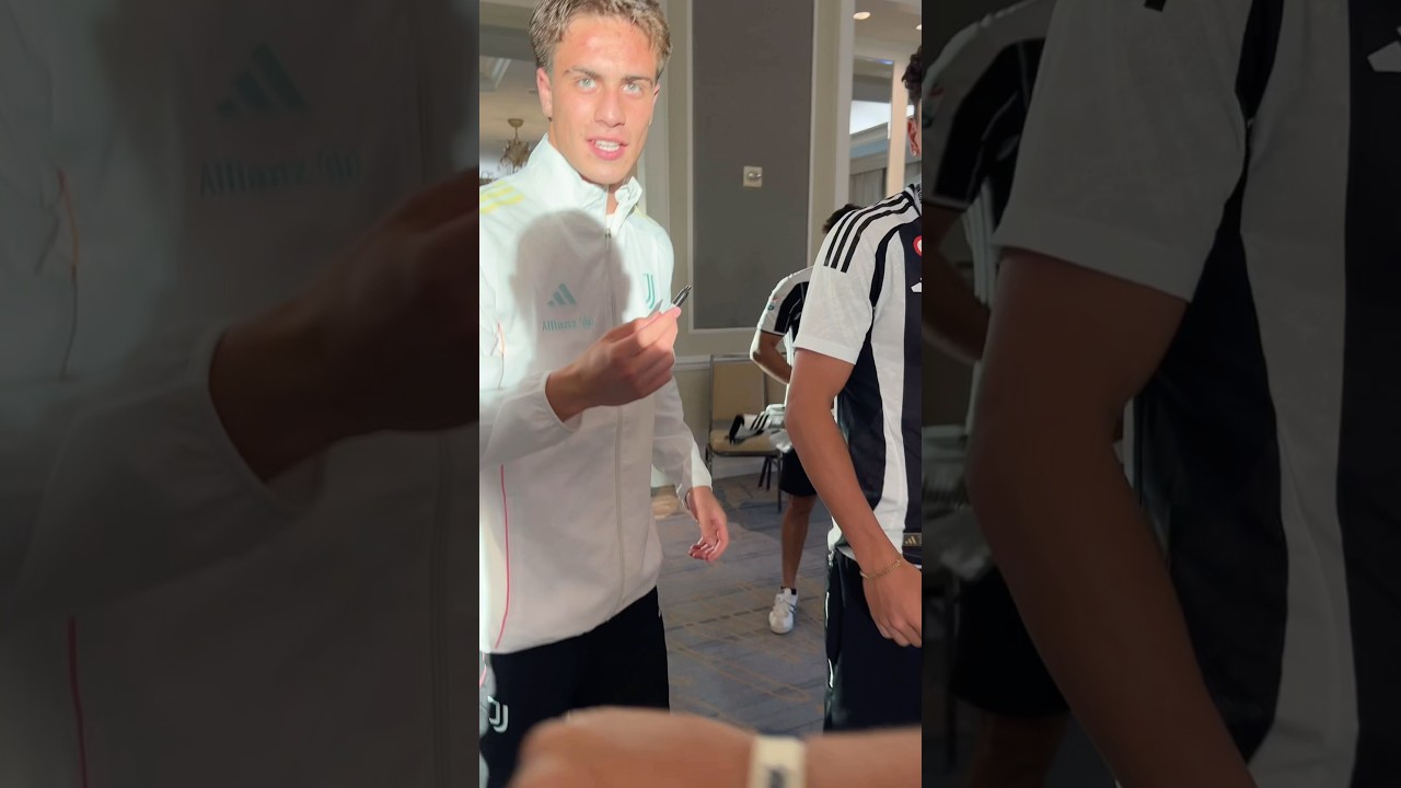 Кенан Йылдыз оставил автограф на моей руке 🤯 