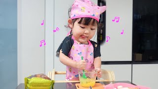 [ENG] 3 years old RUDA, who cooks her own dinner!