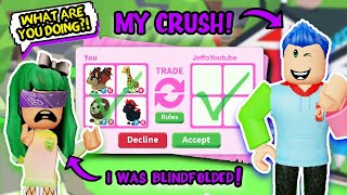 MY *CRUSH* SCAMMED ME during the BLINDFOLDED TRADING CHALLENGE! ADOPT ME ROBLOX (Prank Gone Wrong!)