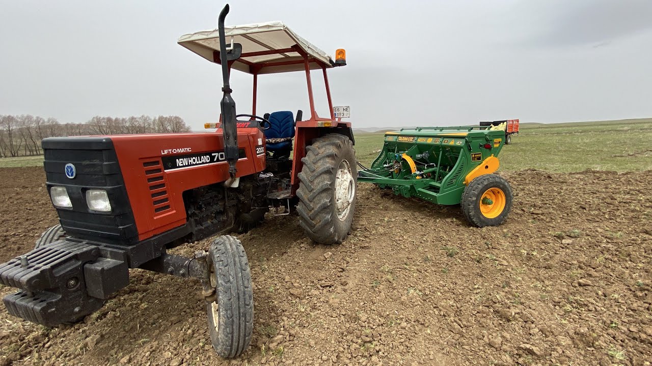 NEWHOLLAND 90 sürüyor KRALL 70 ekiyor /16 tarım öz /FİĞ ekimi