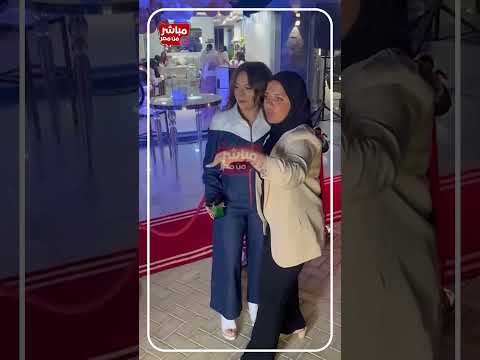 افرح وإملى الدنيا أغاني توافد المعجبين على رحمة أحمد في أول ظهور لها بعد تعافيها