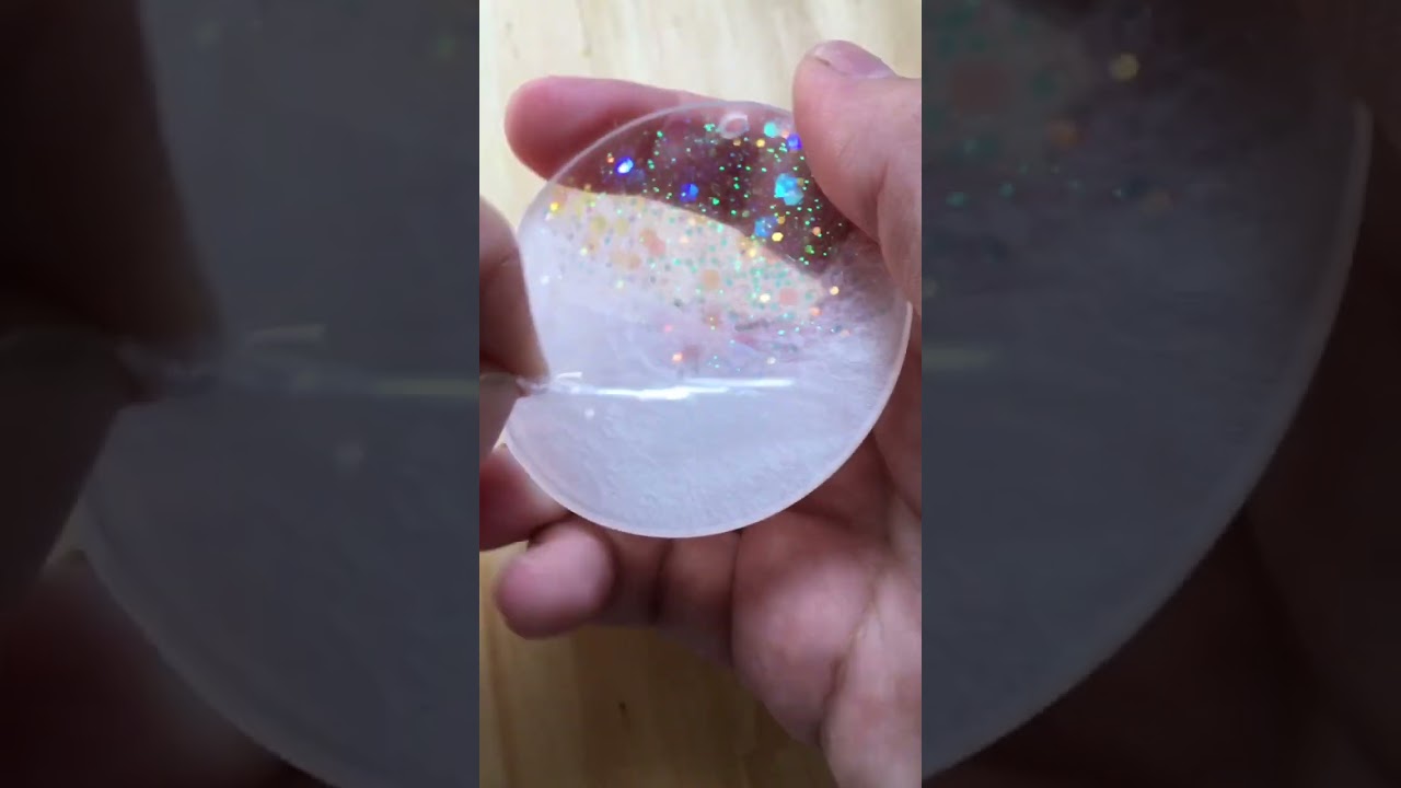 Produzindo chaveiros de resina para o dia das Maes! 🥹🧡