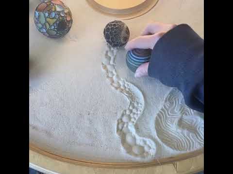 Video: Mini Zen Garden – taikaus Zen sodo su sukulentais projektavimas