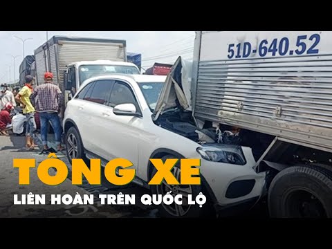 12 ôtô tông liên hoàn trên quốc lộ, phụ xe kẹt cứng trong cabin