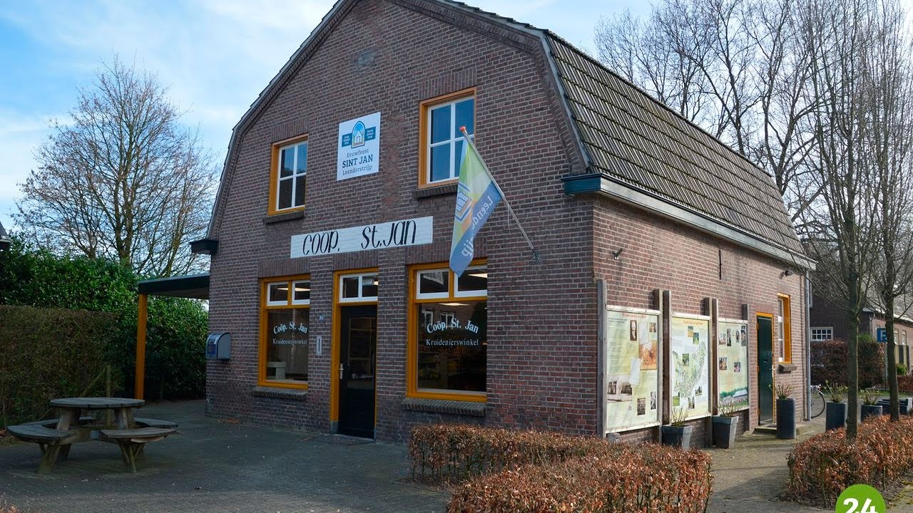 Dorpswinkel Leenderstrijp - Youtube