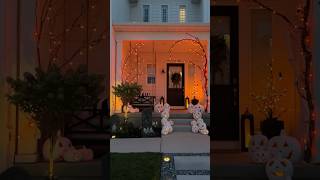 Halloween front porch decor #halloween #halloweendecor #falldecor #homedecor #seasonaldecor