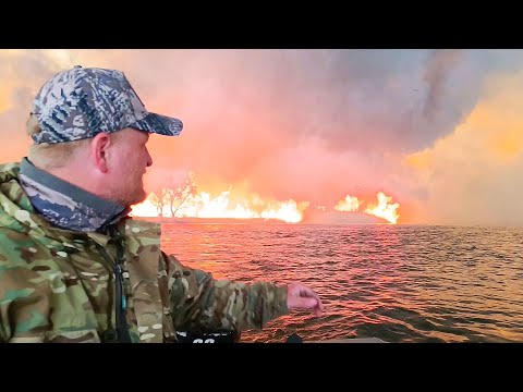 Видео: ВОТ ЭТО РЫБАЛКА! ВСЁ СГОРЕЛО! Весенний жор. Рыбалка на сазана. Спиннинг в дугу.