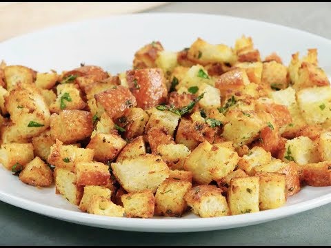 วีดีโอ: สูตร Croutons และข้าวโพดสลัด