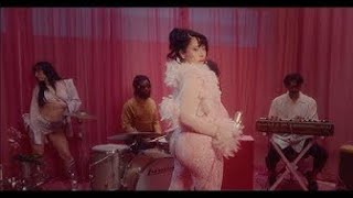 Kali Uchis - Igual Que Un Ángel (Session con Peso Pluma) [] Resimi