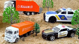 Полицейская машина и мусоровоз меняют внешний вид при входе в волшебный гараж с игрушками-блоками