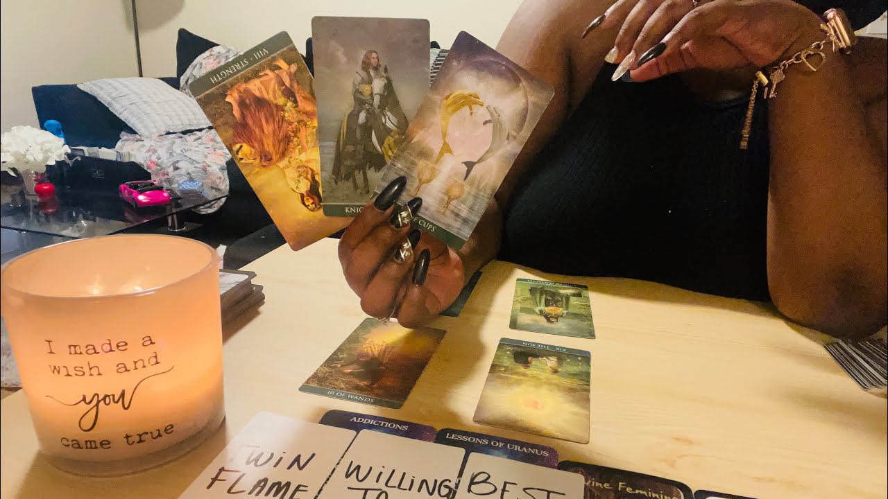 Gemini ♊️ They Are Slowly Drowning In Your Love Gemini ❤️ Resisting