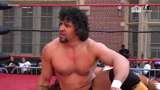 Megan Bayne vs Jorge Santi (Intergender Wrestling) Battle Club Pro