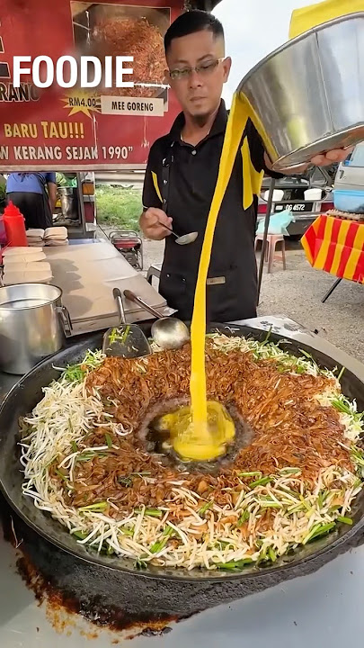 RM4 Kuey Teow Goreng since 1990 🔥