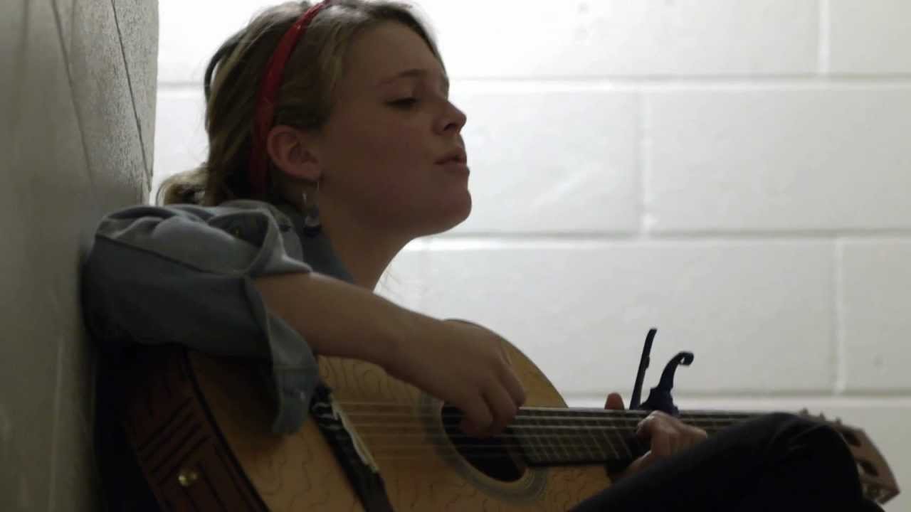 Maggie Rogers - On The Page