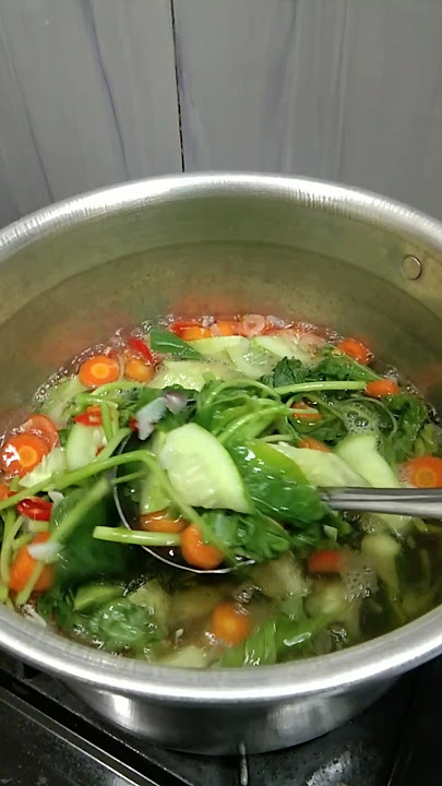 Sedap, Seger 🤩 sayur kuah bening wortel, timun & bayam. #masakhariini #food #cooking #shorts #masak