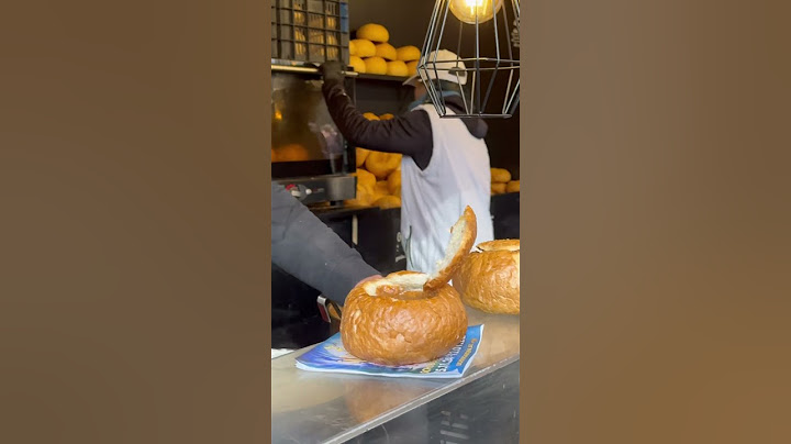 Uncover The Magical Taste Of Bread Bowl Soup In Vienna, Austria At Stephansplatz! 🍞🍲🇦