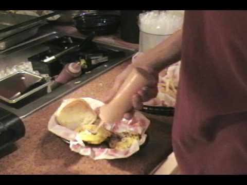 Cheeseburger showdown - Cheeseburger in Paradise