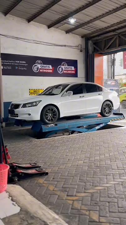 MOBIL ACCORD PASANG VELG HSR INDY R18 IRIDIUM GREY #hsrkenjeran #hsrwheel #hsroriginal