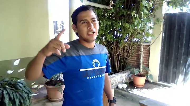 Edgar hermano de Ruth explicando quien es el papa ...