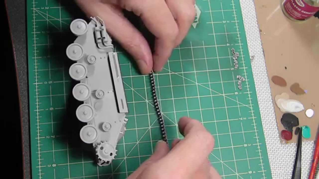 Modeling Tanks Assembling Individual Tank Track Links