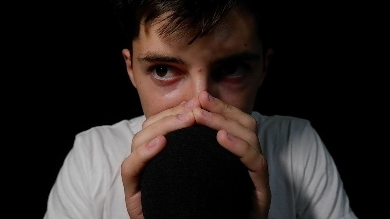 -ASMR- Very FAST mouth sounds (Intense+some hand sounds)