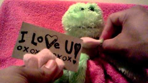 Super flying farting frog- Loves Vicky..  :o*  ...