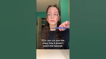 Now My Front Strands Are Automatically Short Curlyhair Curlyhairstyles Cuttingcurlyhair 