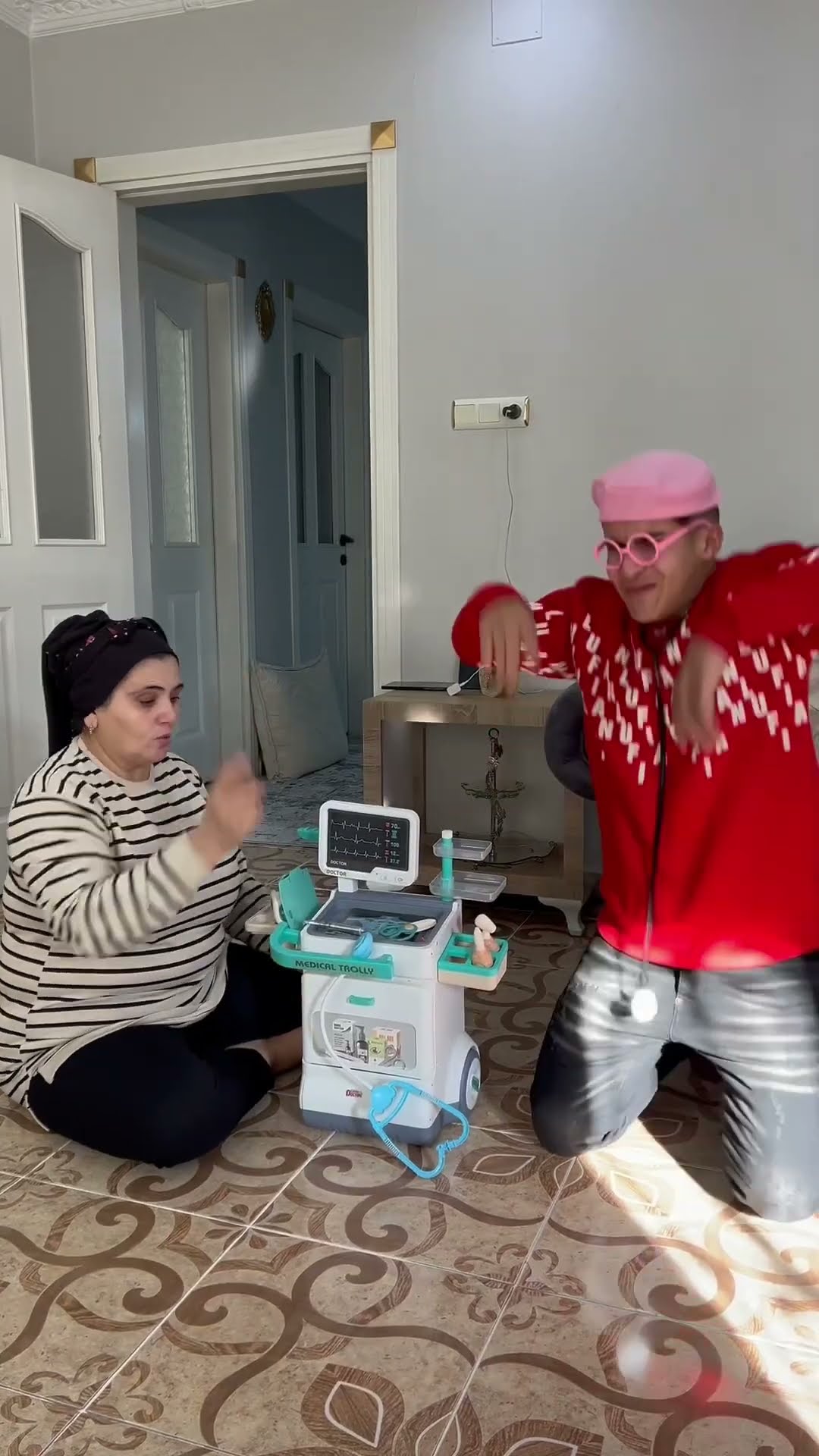 Mother pranks son ??❤️??