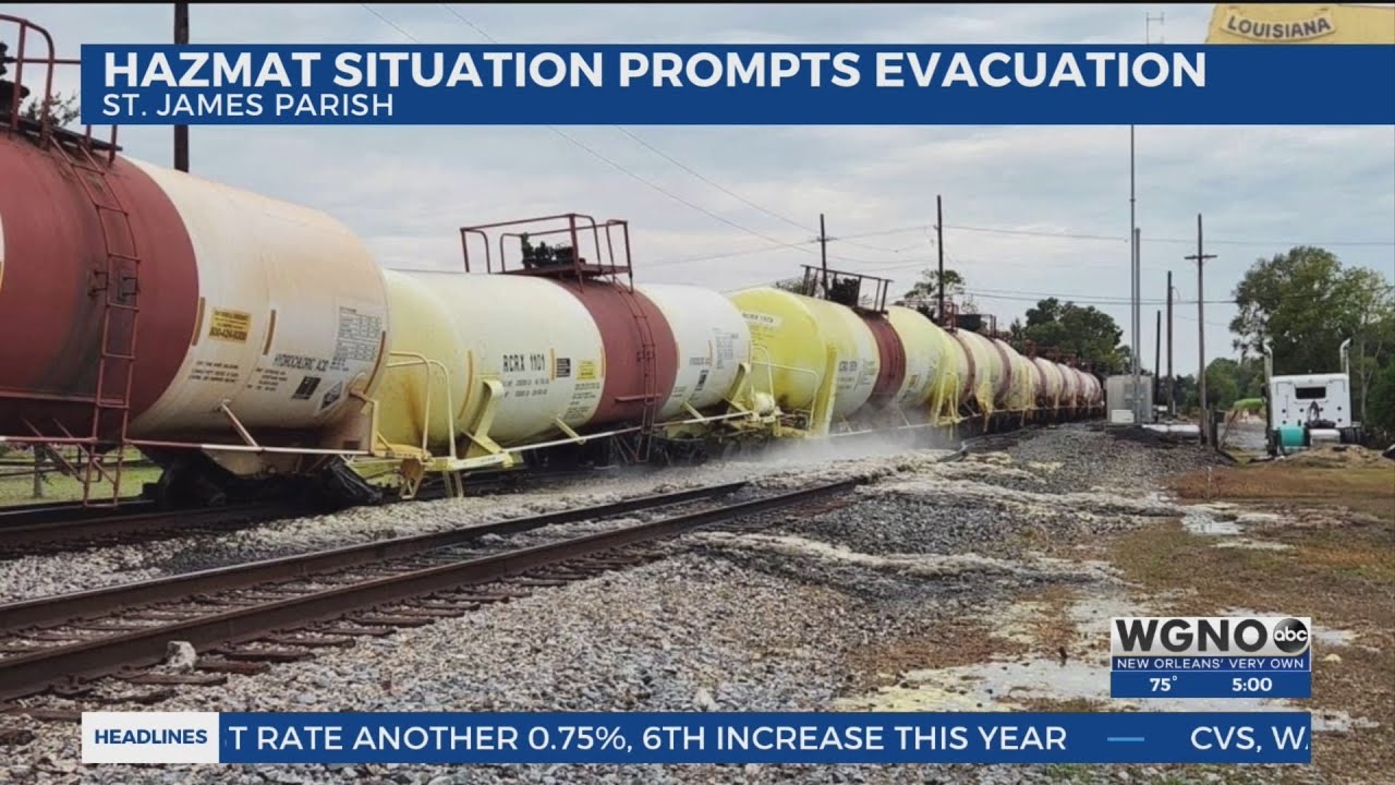 Trail derailment leads to chemical leak