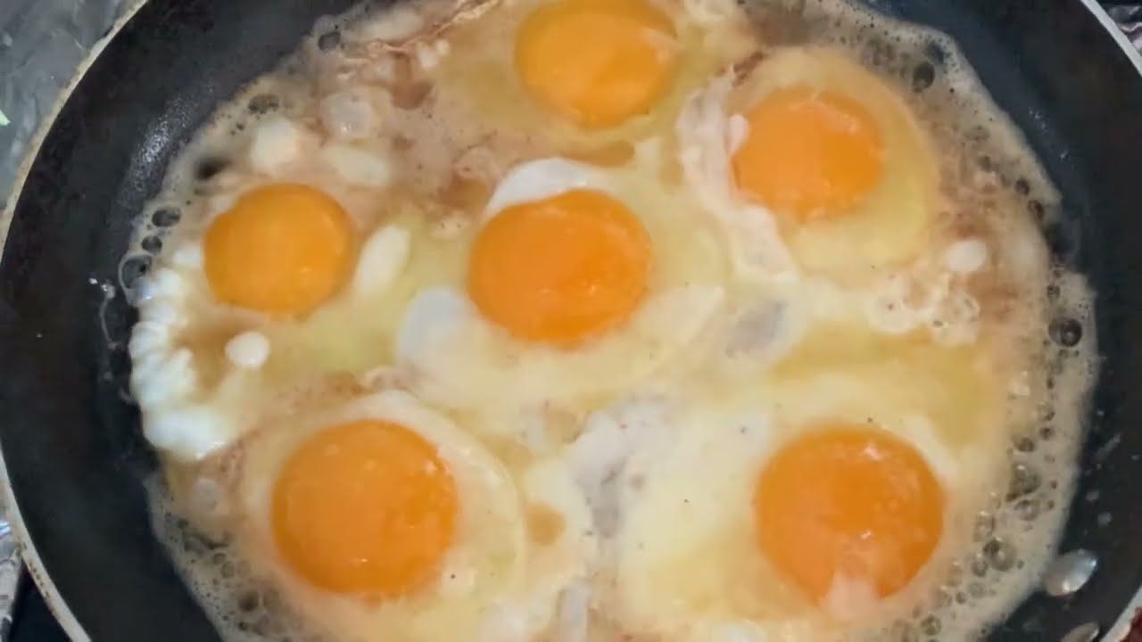 مختطفات من حياة امرأة ريفيه وكيف تقضي يومها وتحول وقتها واعمالها الى فائده تعم الجميع فديو جدا ممتع