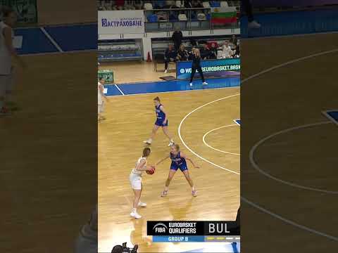These shots don’t make any sense 🤯 #EuroBasketWomen