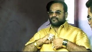 This politician has 4-kilo gold shirt. Cost? over a crore