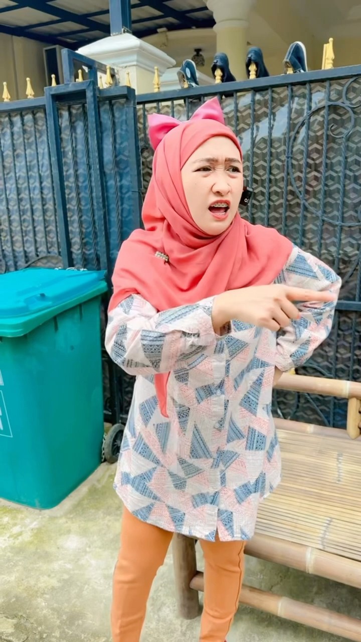 HEWANNYA KEREN SEMUA