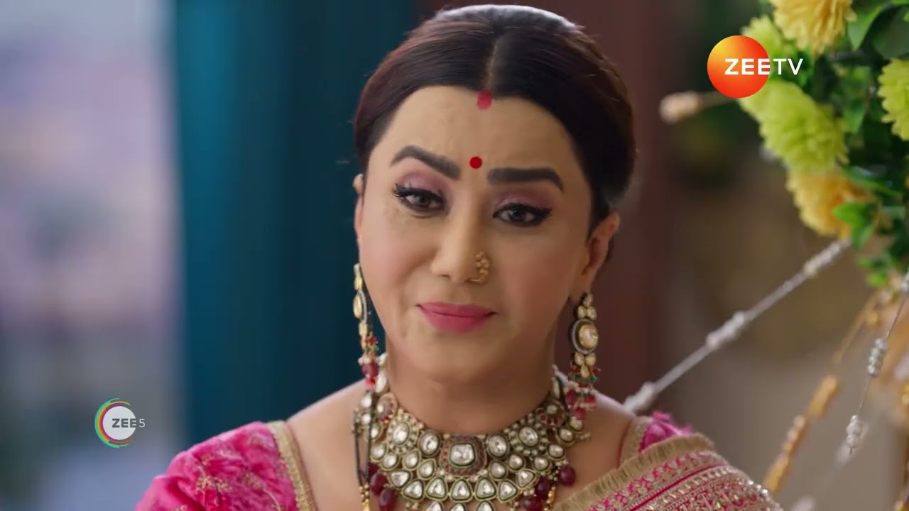 Vasudha | Avinash is reminiscing about the moments spent with Divya.