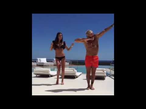 Video: Dancing millionaire ua piv txwv Putin