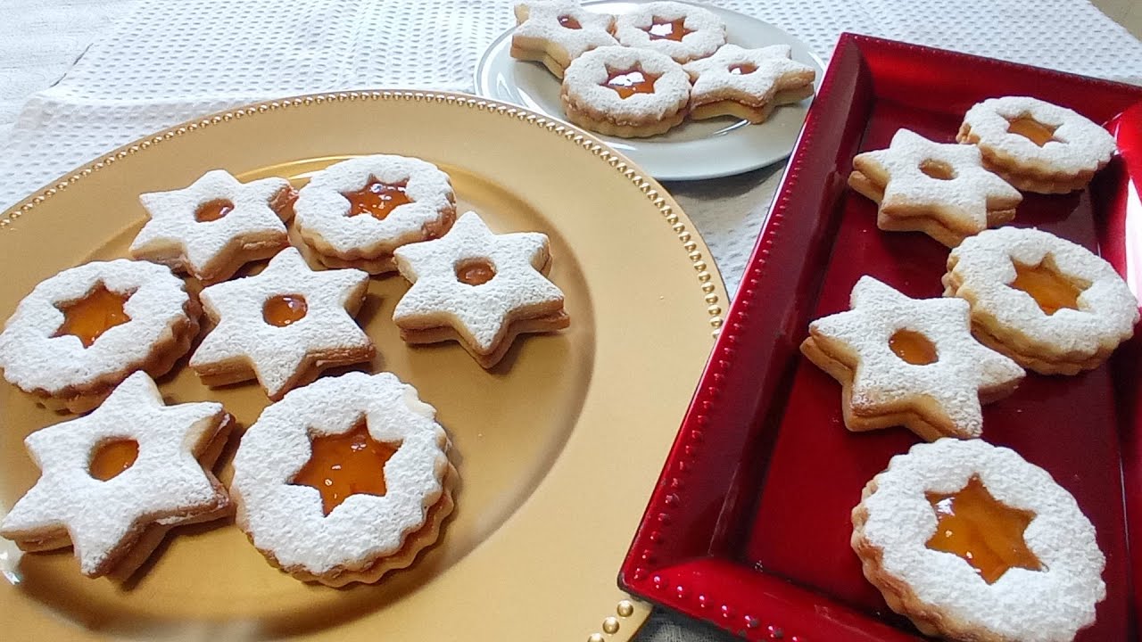 BISCOTTI NATALIZI DI FROLLA ALLE MANDORLE E MARMELLATA DI ARANCE - SI SCIOLGONO IN BOCCA!