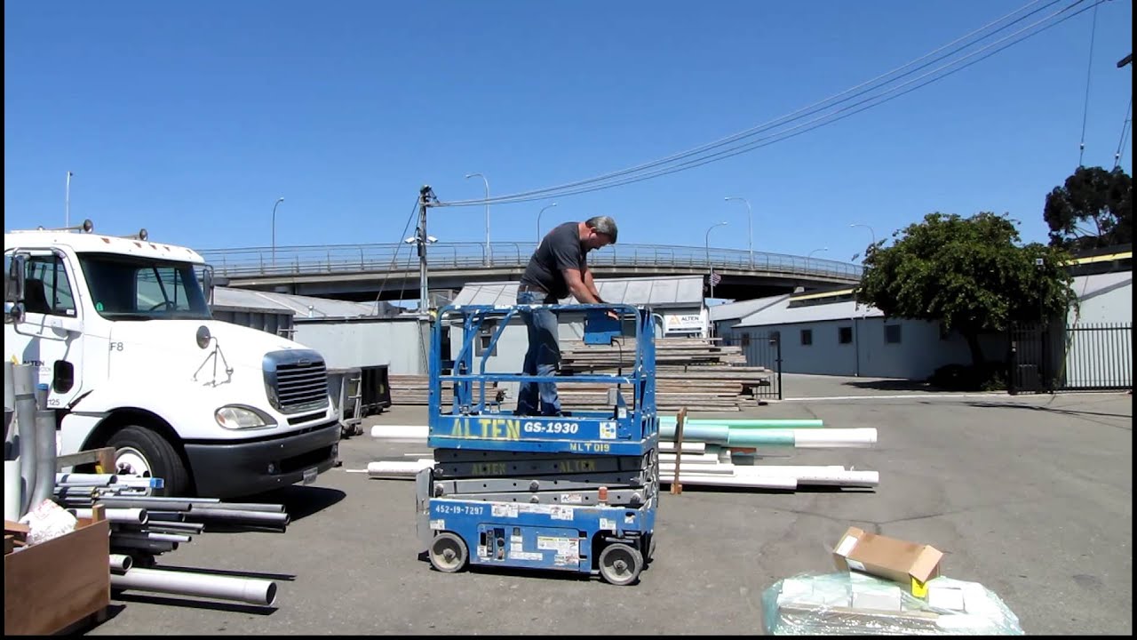 Genie GS-1930 Scissor Lift - YouTube