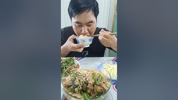 ruột cá lóc và đầu cá lóc kho lạt ăn với rau càng cua trộn giấm đường | thánh sầu đâu