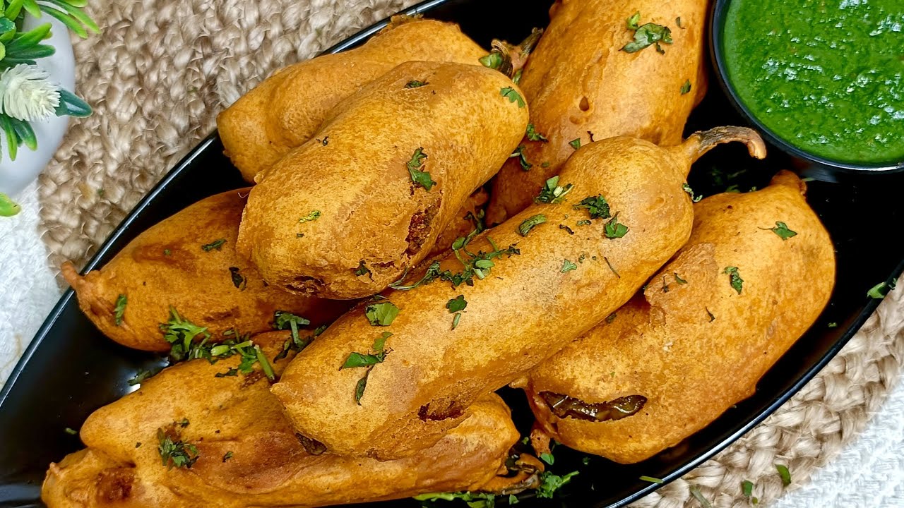 Mirchi Pakoda Recipe | Winter Special Stuffed Chilli Pakora | Chilli Pakora Recipe | मिर्ची पकोड़ा 